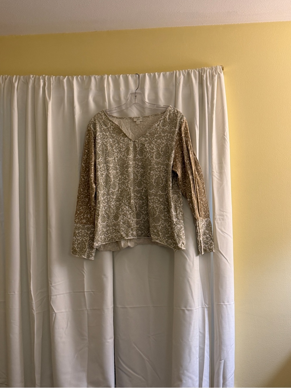 J. Jill Cream and Light Brown Printed V-Neck Long Sleeve Top